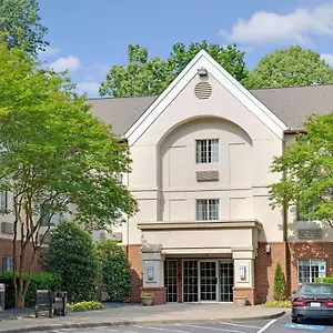 Mainstay - Executive Park Hotel