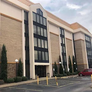 Americinn By Wyndham East Hotel